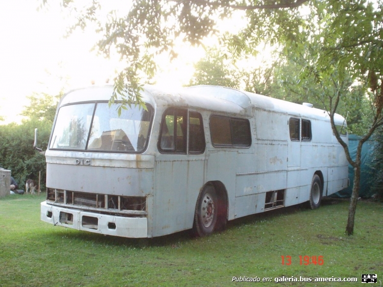 Leyland Royal Tiger - D.I.C. - Particular
Foto: www.mercadolibre.com.ar
Colección: Charly Souto
Palabras clave: Leyland - D.I.C. - Particular