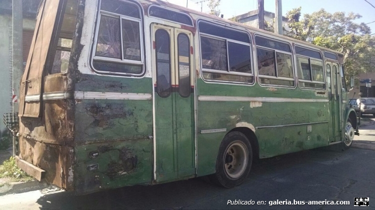 Mercedes-Benz LO 1114 - San Miguel - Particular
C 948066 - VBJ 669
(Unidad ex línea 59 porteña)

Foto: www.mercadolibre.com.ar
Colección: Charly Souto
Palabras clave: Mercedes-Benz LO 1114 - San Miguel - Particular
