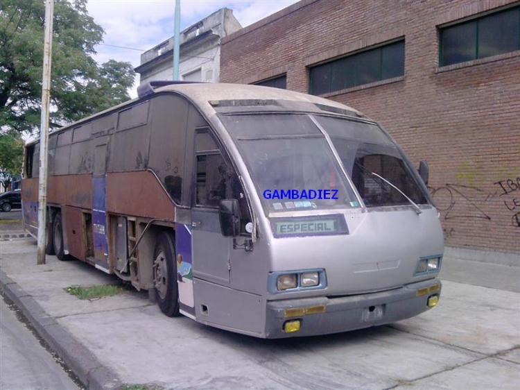UN CLÁSICO EN DESUSO
Foto: "Truku" Gambadiez
Colección: Charly Souto
Palabras clave: UN CLÁSICO EN DESUSO