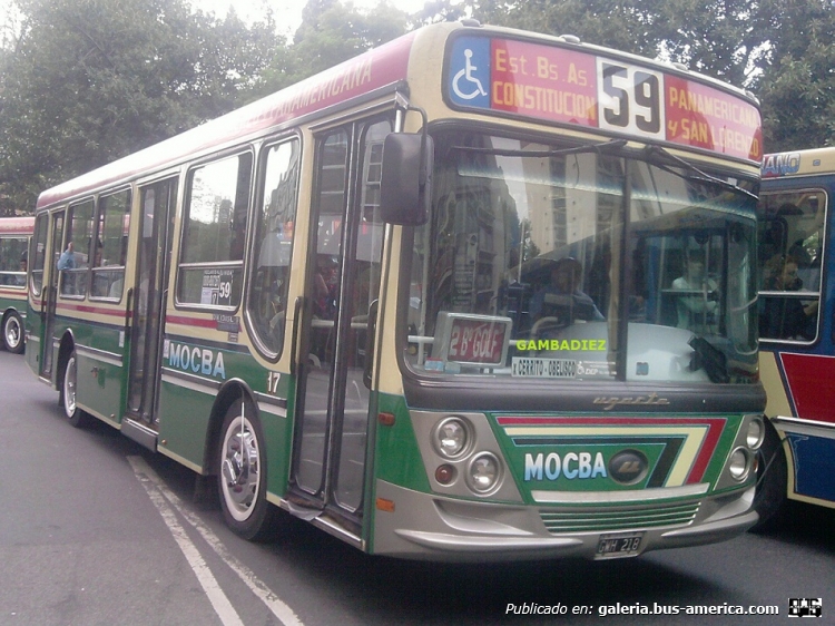 Mercedes-Benz OH 1315 L-SB - Ugarte Europeo - M.O.C.B.A.
GWH 218
Línea 59 (Buenos Aires) - Interno 17
(Unidad ya renovada)

Foto: "Truku" Gambadiez
Colección: Charly Souto
Palabras clave: M.O.C.B.A. - Interno 17