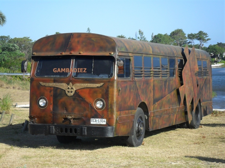 LEYLAND - M.C.W. Olympic (en Uruguay)
RCA 1304
http://galeria.bus-america.com/displayimage.php?pos=-16884
Foto: Truku Gambadiez
Colección: Charly Souto
Palabras clave: EXTRAÑO LEYLAND