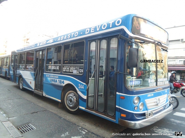 Mercedes-Benz O-500 U - Ugarte - Transporte Automotor Callao
KAP 196
Línea 124 - Interno 244
(Ex coche 39 de la línea 12)

Foto: "Truku" Gambadiez
Colección: Charly Souto

http://galeria.bus-america.com/displayimage.php?pid=26125
http://galeria.bus-america.com/displayimage.php?pid=37491
http://galeria.bus-america.com/displayimage.php?pid=37897
http://galeria.bus-america.com/displayimage.php?pid=40223
Palabras clave: Transporte Automotor Callao - Interno 244