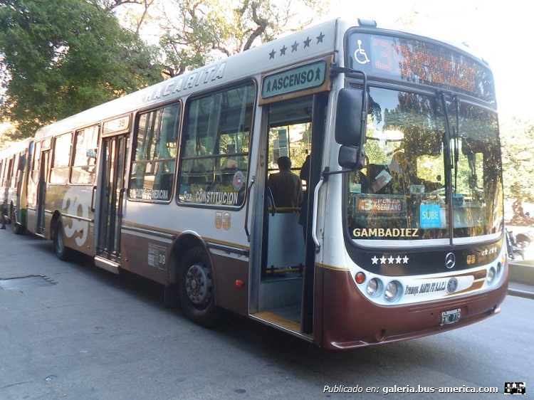 Mercedes-Benz O-500 U - Metalpar - Santa Fé
FNC 778
Línea 39 - Interno 53
(Ex interno 100)

Foto: "Truku" Gambadiez
Colección: Charly Souto

http://galeria.bus-america.com/displayimage.php?pid=36756
http://galeria.bus-america.com/displayimage.php?pid=38705
Palabras clave: Santa Fé - Interno 53