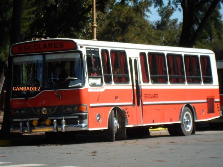 Mercedes-Benz OHL 1320 - Supercar - Escolar
Foto: "Truku" Gambadiez
Colección: Charly Souto
Palabras clave: ESCOLARES