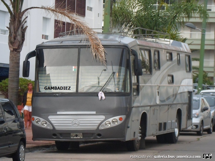 Mercedes-Benz O-170 - D.I.C. Puma 80 - Motorhome
B 1672014 - TPI 290
Foto: "Truku" Gambadiez
Colección: Charly Souto
Palabras clave: D.I.C. Puma 80 - Motorhome