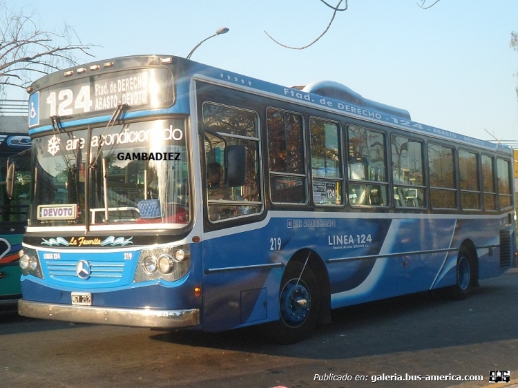 Mercedes-Benz OH 1618 L - La Favorita - Transporte Automotor Callao
MGY 212
Línea 124 - Interno 219

Foto: "Truku" Gambadiez
Colección: Charly Souto

http://galeria.bus-america.com/displayimage.php?pid=41792
Palabras clave: Transporte Automotor Callao - Interno 219