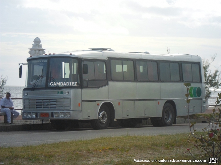 Mercedes-Benz - Nielson (en Uruguay) - Particular
PTC 0004
Ex Minastur interno 218

Foto: "Truku" Gambadiez
Colección: Charly Souto
Palabras clave: Ex Minastur - 218