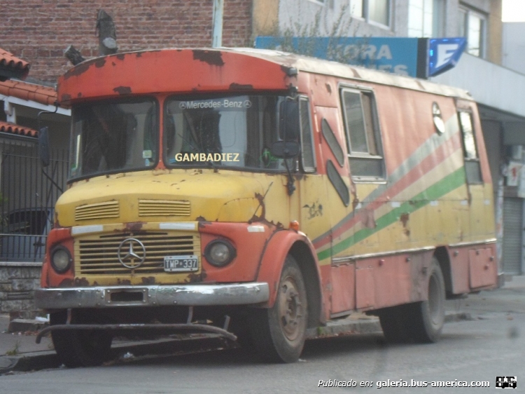 Mercedes-Benz LO 1114 - C.E.A.P. - Particular
C 1138209 - TWP 337

Foto: "Truku" Gambadiez
Colección: Charly Souto
Palabras clave: Mercedes-Benz LO 1114 - C.E.A.P.