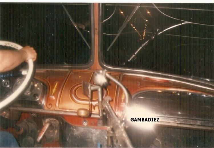 TRANSP. 8 DE JULIO S.A. - EX 30
C.422023 - VNT 513
http://galeria.bus-america.com/displayimage.php?pos=-20296
Foto: Arturo "El Ruso" Rodríguez
Colección: Charly Souto
VISTA DEL TORPEDO DE LA UNIDAD
Palabras clave: TRANSP. 8 DE JULIO S.A. - EX 30