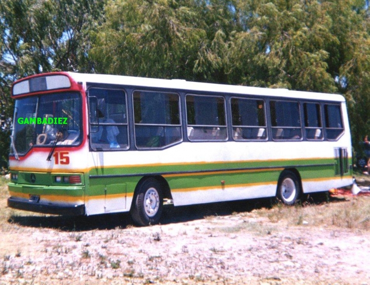 EL SIMOQUEÑO - EX 15
C1499408 - WLL 534
Ex coche 1 de TARSA
Foto: Héctor "Soplete"
Colección: Charly Souto 
http://galeria.bus-america.com/displayimage.php?pos=-19788
http://galeria.bus-america.com/displayimage.php?pos=-20147
http://galeria.bus-america.com/displayimage.php?pos=-20148
Palabras clave: EL SIMOQUEÑO - EX 15