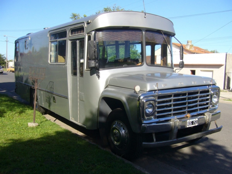 MOTORHOME
E.122085 - RZG 751
Foto: www.mercadolibre.com.ar
Palabras clave: MOTORHOME