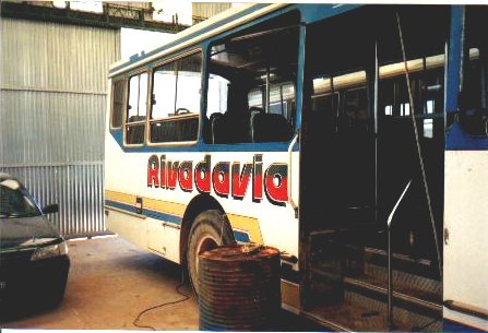 Arreglando los parantes del 15 de la Rivadavia en taller de la empresa
CSO 323

http://galeria.bus-america.com/displayimage.php?pos=-12577
http://galeria.bus-america.com/displayimage.php?pos=-12578
http://galeria.bus-america.com/displayimage.php?pos=-13010
http://galeria.bus-america.com/displayimage.php?pos=-13012
http://galeria.bus-america.com/displayimage.php?pos=-20496

Foto de Familia Benuzzi. 
Palabras clave: Interno15 Rivadavia