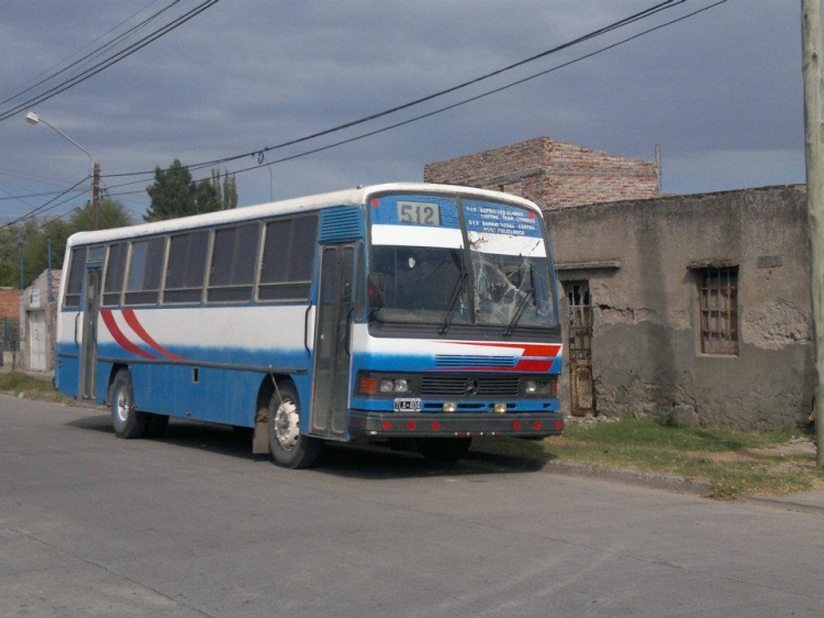 Ex Interno 19 Rivadavia
TLA404 - C.1826616

Increíble hallazgo de Luciano Gartner!
Nunca imaginábamos que este coche seguiría en Bahía, pero hoy justo Luciano lo cazó. Al parecer todavía conserva vestigios de la pintura de Rivadavia, y la cartelera !. Está pintado con los colores de El Villarino, pero aún no se confirma si es de esa empresa.


http://galeria.bus-america.com/displayimage.php?pos=-18174
http://galeria.bus-america.com/displayimage.php?pos=-18175
http://galeria.bus-america.com/displayimage.php?pos=-18177
http://galeria.bus-america.com/displayimage.php?pos=-18334
http://galeria.bus-america.com/displayimage.php?pos=-18335
http://galeria.bus-america.com/displayimage.php?pos=-18336
http://galeria.bus-america.com/displayimage.php?pos=-18337
http://galeria.bus-america.com/displayimage.php?pos=-18338
Palabras clave: Rivadavia Interno19 512