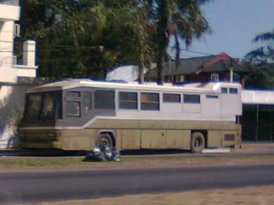 Motorhome
Motorhome estacionado hace años en Av. Marquez.
