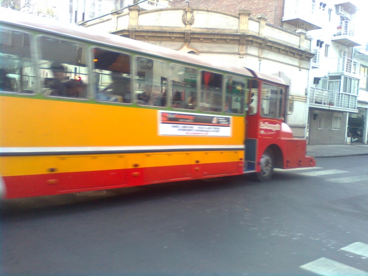 La Merenguita
Popular colectivo de Rosario.
Palabras clave: La Merenguita Rosario