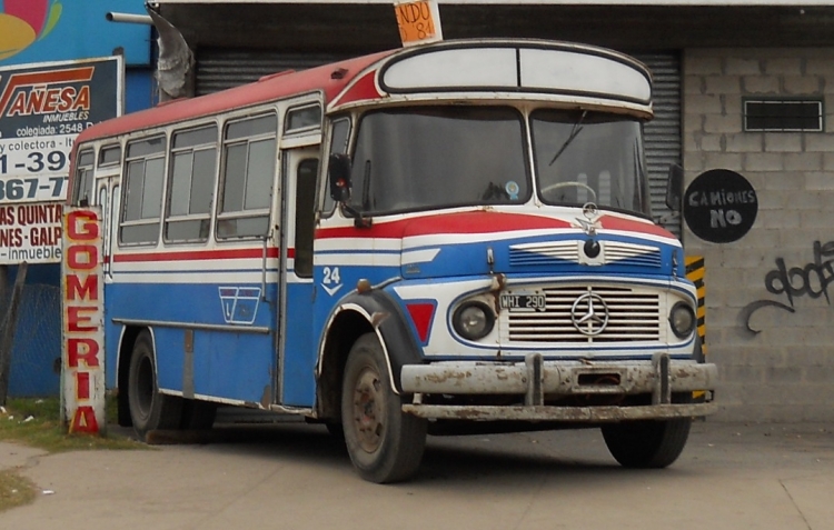 MERCEDES-BENZ 1114
B.1837380 - WHI290
http://galeria.bus-america.com/displayimage.php?pos=-7298
Palabras clave: particular