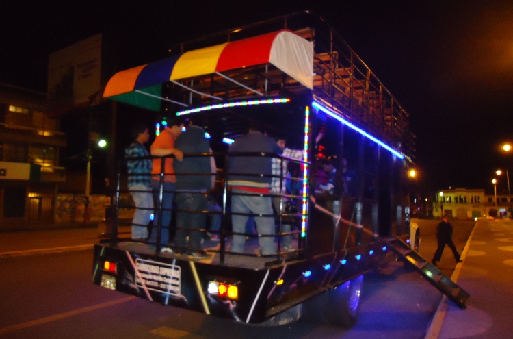 Dina - Suprema (en Ecuador) - Chiva Rumbera Panorámica II
¿PRY809?
http://galeria.bus-america.com/displayimage.php?pos=-18997
http://galeria.bus-america.com/displayimage.php?pos=-18999
Chiva Rumbera Panorámica II
Palabras clave: Chiva Rumbera Panoramica Turistica Manta Ruta del Sol Ecuador