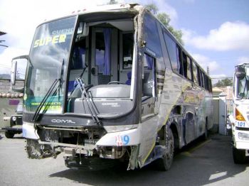 Comil Campine vision 3.65 (en Ecuador) - Super semeria accidentado
esto fue hace dos años por la via el cajas foto tomada de diario en tiempo actualmente tiene otro dueño y esta reparado como nuevo trabajano
