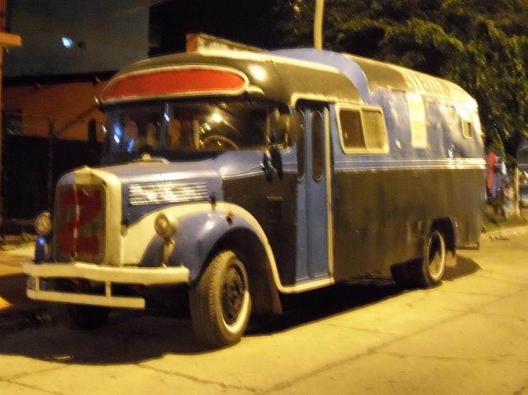 RODY39/FURGON CONVENCIONAL
http://galeria.bus-america.com/displayimage.php?pos=-26983

MERCEDES-BENZ FURGÓN CON CERRAMIENTO PARCIAL DE VENTANILLAS, TOTAL DE LUNETA Y TECHO TIPO CAMELLO.
