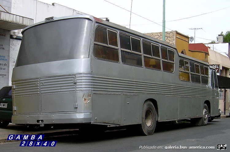 Magirus-Deutz - D.I.C. Panorama - Particular
X 333381 - UQM 250
En un principio El Litoral, empresa cordobesa, luego Expreso Singer. Cuando es adquirido por un particular, trabaja por un tiempo con colores de Singer, para luego ser pintado de escolar. Desde hace unos años se intenta hacer un motorhome

Colección: Gamba 28x40

http://galeria.bus-america.com/displayimage.php?pid=11926
http://galeria.bus-america.com/displayimage.php?pid=14928
Palabras clave: Gamba / Larga