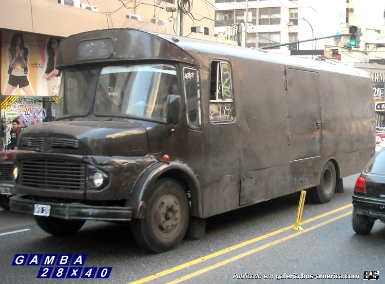 Mercedes-Benz LO 1114 - El Diseño - Particular
B 2421296 - RFO 376

Colección: Gamba 28x40
Palabras clave: Gamba / 1114