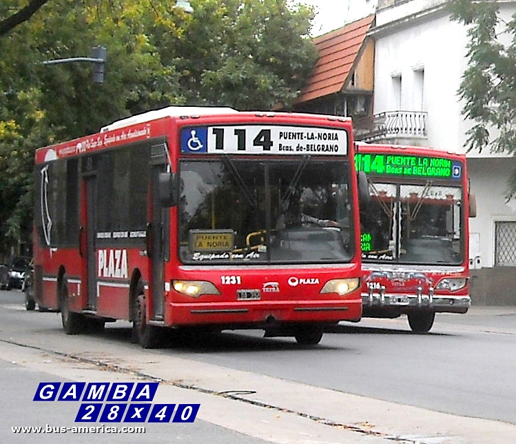 T.A.T.S.A. - Puma D 12 - Plaza
LDA 392
Línea 114 - Interno 1231
Se encuentran abocados a reordenar los internos de ésta línea, el de la imagen era el 1289. Semitapado, uno de los "famosos" de la línea, el 1216

Colección: Gamba 28x40
Palabras clave: Gamba / 114