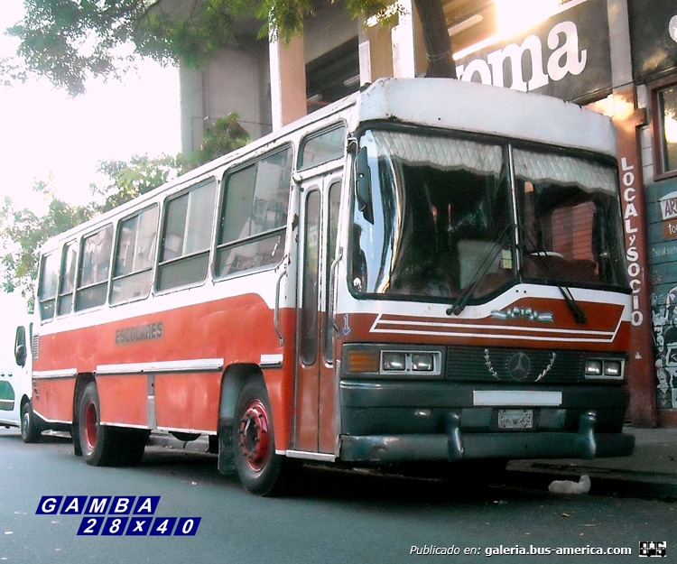 Mercedes-Benz OH 1314 - La Favorita - Escolar
B 2171086 - RLN 239

Colección: Gamba 28x40 
Palabras clave: Gamba / esc