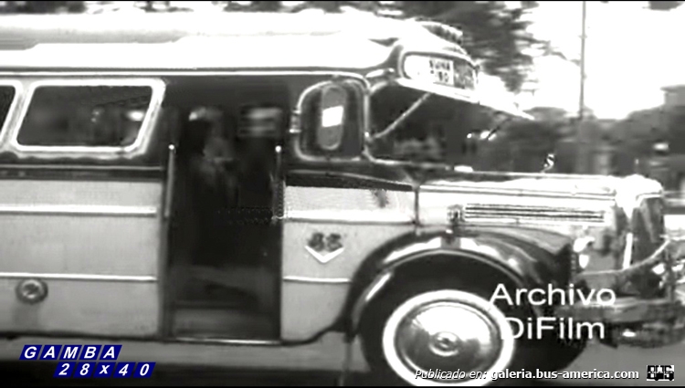 Mercedes-Benz L 312 - Mitre - Coop Buenos Aires
Línea 403 - Interno 48
Otra vista de este coche

Editada de un video de DiFilm
Captura: Gamba 28x40

http://galeria.bus-america.com/displayimage.php?pid=35414
Palabras clave: Gamba / 143