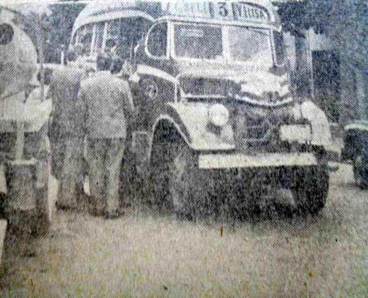 Expreso City Bell - Linea 3 - Ford Francés 1946
Recorte de un periódico
Colección J Arcuri - A A Deluca

http://galeria.bus-america.com/displayimage.php?pos=-20741
Palabras clave: Gamba / Bell