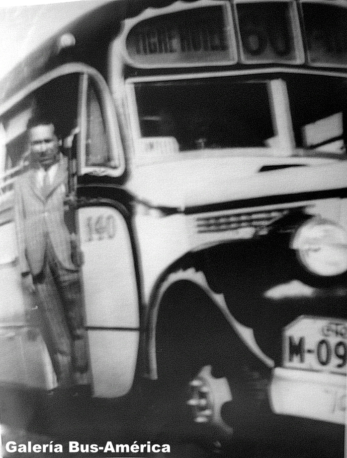 Chevrolet (G.M.C.) - F.A.C. - Micro Ómnibus Norte
Línea 60 - Interno 140

Fotografía: Autor desconocido
Palabras clave: Gamba / 60