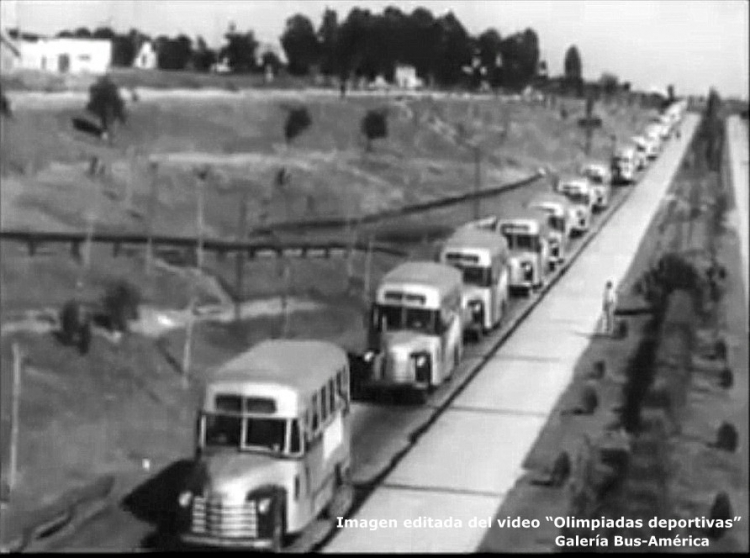 Chevrolet (G.M.C.) - Costa Rica - C.T.C.B.A.
Coches afectados al traslado de los participantes del evento deportivo

Imagen editada del video "Olimpiadas Deportivas"
Captura: Gamba 28x40
Palabras clave: Gamba / CTCBA