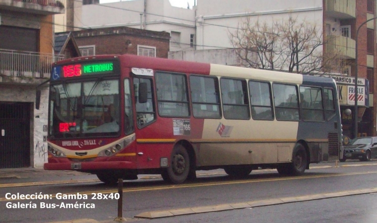 Mercedes-Benz OH 1618 L - Metalpar - Línea 216
Línea 166 - Interno 33
Prefiero las papeletas de Plaza, no mienten, la cartelera electrónica de este coche dice "Metrobus", la gilada llama así a las líneas que circulan por un carril exclusivo

Colección: Gamba 28x40
Palabras clave: Gamba / 166
