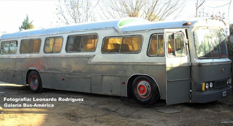 Leyland Royal Tiger - Cametal - Particular
C 210734 - WVH 255
Hermoso ejemplar de fines de la década del 60

Fotografía: Leonardo Rodríguez

http://galeria.bus-america.com/displayimage.php?pos=-28898
http://galeria.bus-america.com/displayimage.php?pos=-28899
http://galeria.bus-america.com/displayimage.php?pid=39203
Palabras clave: Gamba / Larga