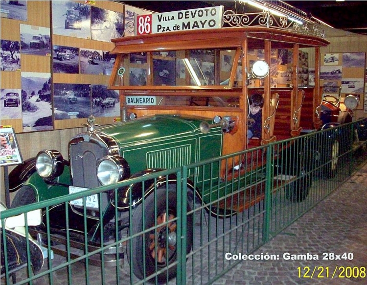 REO 1927 - Museo Del Automóvil de Buenos Aires
Este es otro de los colectivos del museo

Colección: Gamba 28x40
Palabras clave: Gamba / reo