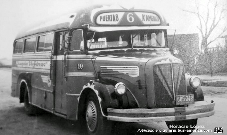 Mercedes-Benz O-3500 - Antártida Argentina - Ttes 3 De Febrero
605-342
Provincia de Buenos Aires

Línea 6 (municipal del Pdo. 3 de Febrero) - Interno 10
[luego 504, luego fusionada en línea 58]

Fotografía: Horacio López
Archivo ya posteado
Palabras clave: Gamba / 58