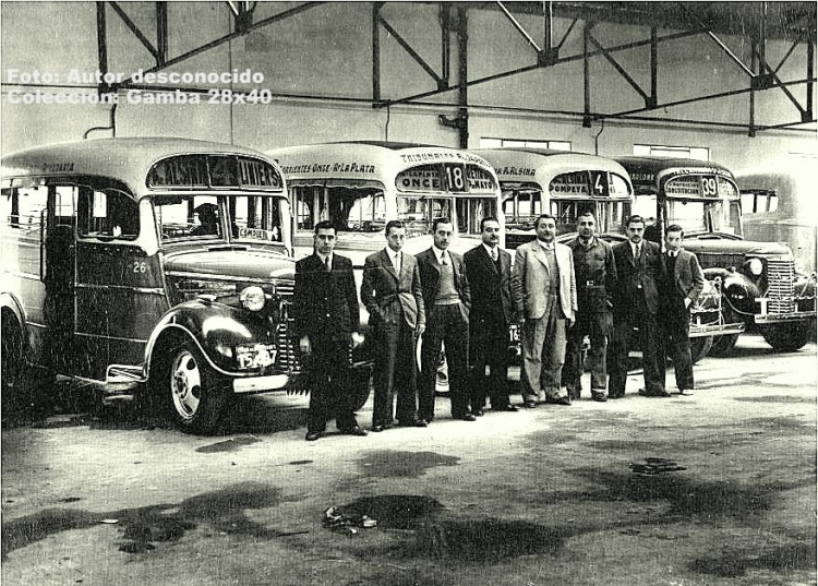 Chevrolet - El Trébol - Linea 4
Ciudad de Buenos Aires
15 697
Línea 4 - Interno 26
(Datos de izquierda a derecha)

Foto: Autor desconocido
Colección: Gamba 28x40
Palabras clave: Gamba / Chivos