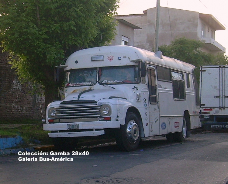 Bedford J6LZ1 - Serra - Motorhome
C 267317 - WAC 843

Colección: Gamba 28x40

http://galeria.bus-america.com/displayimage.php?pos=-28522
Palabras clave: Gamba / MH