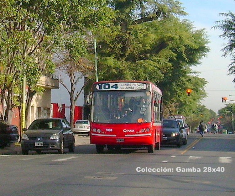 El Detalle OA 106 - Empresa de Transportes Línea 104 (Plaza)
DSH 582
Línea 104 - Interno 1058

Colección: Gamba 28x40
Palabras clave: Gamba / 104