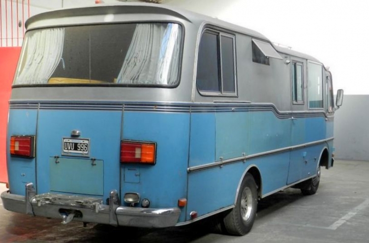 Varese - Ford - Motorhome
S 382096 - UVU 996
Ex minibus, muy particular
Foto www.mercadolibre.com.ar

http://galeria.bus-america.com/displayimage.php?pos=-20830

Palabras clave: Gamba / Var
