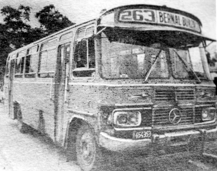 Mercedes-Benz OC 1214 - San Miguel - Expreso Libertad
B 1654353
Línea 263

Foto: Autor y publicación desconocida
Archivo: Osvaldo Abner
Gestión: Pablo Olguín
Palabras clave: Gamba / 263