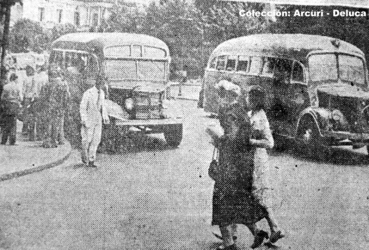 Mercedes-Benz L 312 - Agosti 
Fotografía: Autor desconocido
Colección: J Arcuri - A A Deluca

(Datos de derecha a izquierda)

Los invito a conocer la historia de esta carrocería en:
[url=https://www.bus-america.com/ARcarrocerias/Agosti/Agosti-histo.php]Historia de Carpitnería y Carrocería A. y C. Agosti[/url]
Palabras clave: Gamba / Agosti