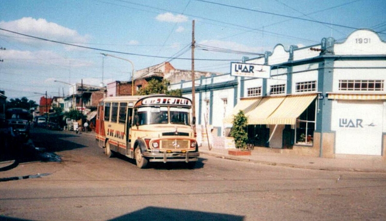 Mercedes-Benz LO 1114 - Crovara - 9 De Julio
Archivo: Osvaldo Abner
Gestión: Pablo Olguín
Palabras clave: Gamba / 9dJ