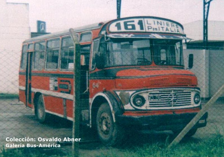Mercedes-Benz LO 1114 - ALA (Prima) - General José de San Martín
B 2193151 - WCS 795
Línea 161 - Interno 64

Archivo: Osvaldo Abner
Gestión: Pablo Olguín
Palabras clave: Gamba / 161