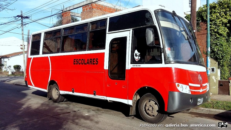 Mercedes-Benz L 711 - D.I.C. Visión 2 - Escolar
BTA 115

Publicado en Mercado Libre
Palabras clave: Gamba / 814