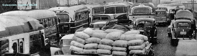 Puente Pueyrredón
Imagen tomada a mediados de la década del 60, se pueden ver varias línea, urbanas y de media distancia, entre ellas un Expreso Cañuelas

Colección: Gamba 28x40


Palabras clave: Gamba / Vs