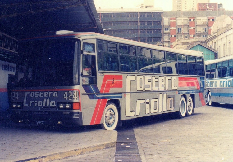 Scania K 112 - Carlos Decaroli - Costera Criolla
Interno 424

Archivo: Pablo Olguín
Palabras clave: Gamba / costera