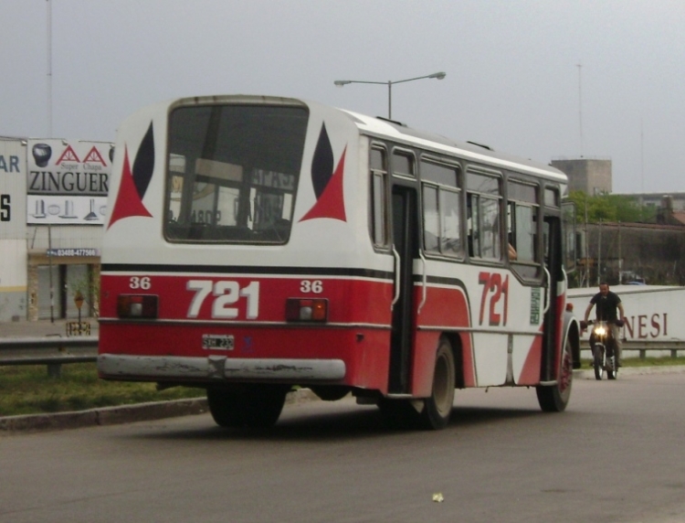 Mercedes-Benz LO 1114 - El Diseño - M.O. General Pacheco
N.086143 - SXH 232
Linea 721 - Interno 36
Foto 11 de Octubre de 2008.
Palabras clave: El Diseño