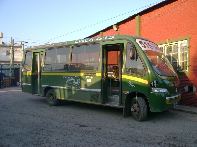 Mercedes-Benz LO 814 - Marcopolo - Transportes del Sur
Línea 515 - Interno 12
Enésima repintada para este chiquitín de la zona sur. Aquí, luciendo los nuevos colores impuestos por el Municipio de Almirante Brown a las líneas comunales de ese partido.
Adiós a los colores de 7 lineas comunales: 501 EQU, 510 EVG, 505 blanco Guido, 514 ARZENO, 515 T. del Sur, y 506-521 San Vicente
