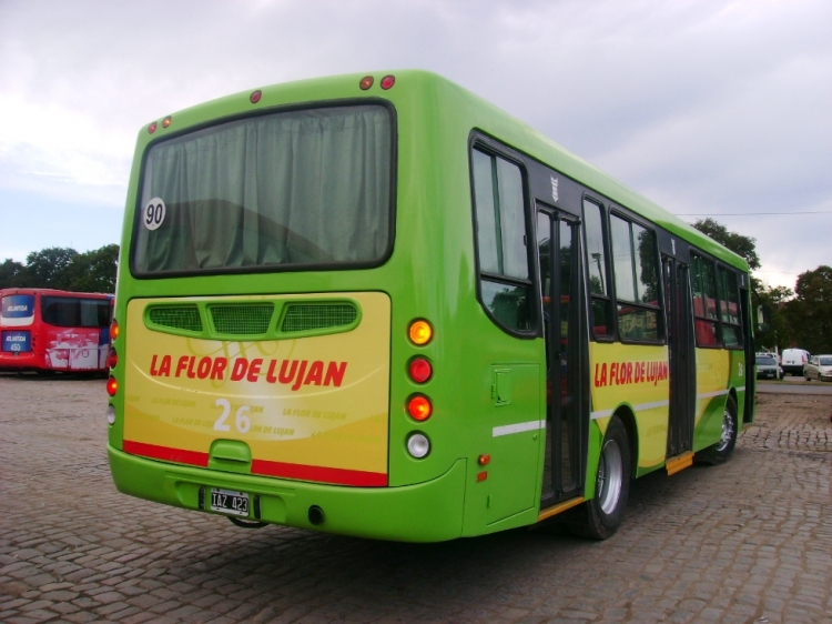 Agrale MT 12 - Todo Bus - La Flor de Luján 
IAZ 423
Línea 256 - Interno 26
La vuelta de los colores originales de La Flor de Luján, Linea 256 Lujan-Goldney, hecha hasta la semana pasada con coches
de Atlántida con cartelera 410-429. Alguno de ellos, como el interno 1 OA 101, originales de la primitiva "La Flor...".

http://galeria.bus-america.com/displayimage.php?pos=-26451
http://galeria.bus-america.com/displayimage.php?pos=-26452
http://galeria.bus-america.com/displayimage.php?pid=34582
