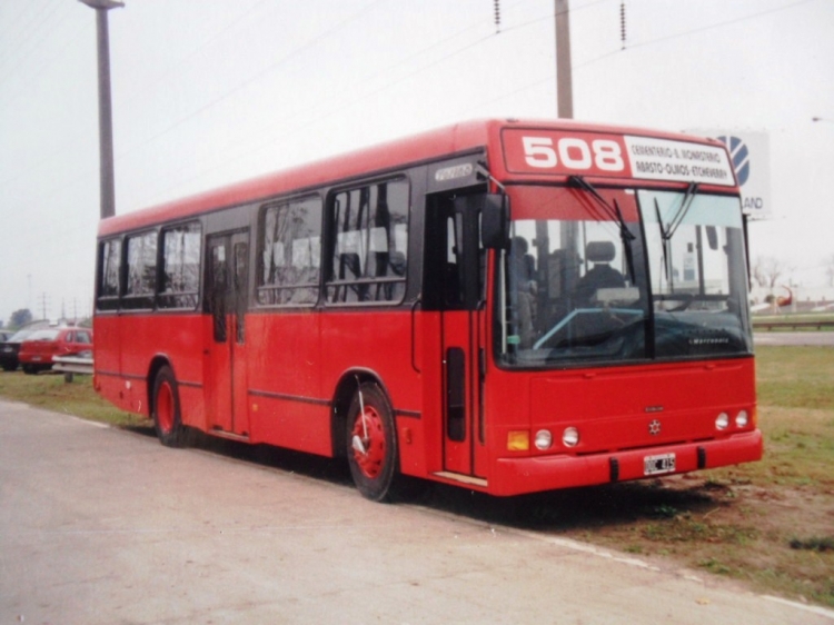 Mercedes-Benz OH 1621 - Marcopolo -  9 de Julio 
DOC 415
Línea 508
Foto sacada en el año 2001, a la vera de la Panamericana. Unidad de la Linea 508 platense, sin numero de interno. Luego paso a NORTE.
